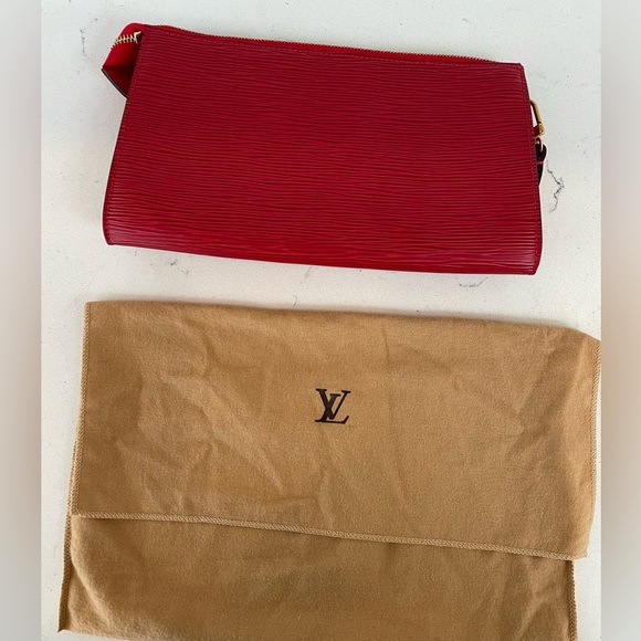 Louis Vuitton red pochette purse - Picture 4 of 11